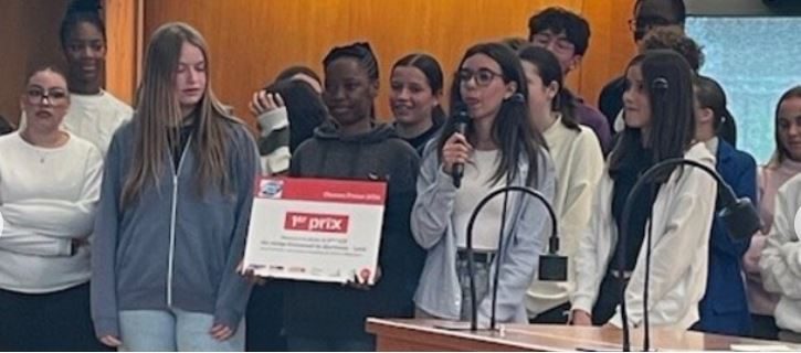 Cérémonie de remise de prix – 1er prix pour le collège !